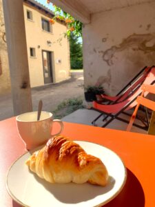 petit dejeuner hôtel diois vacances